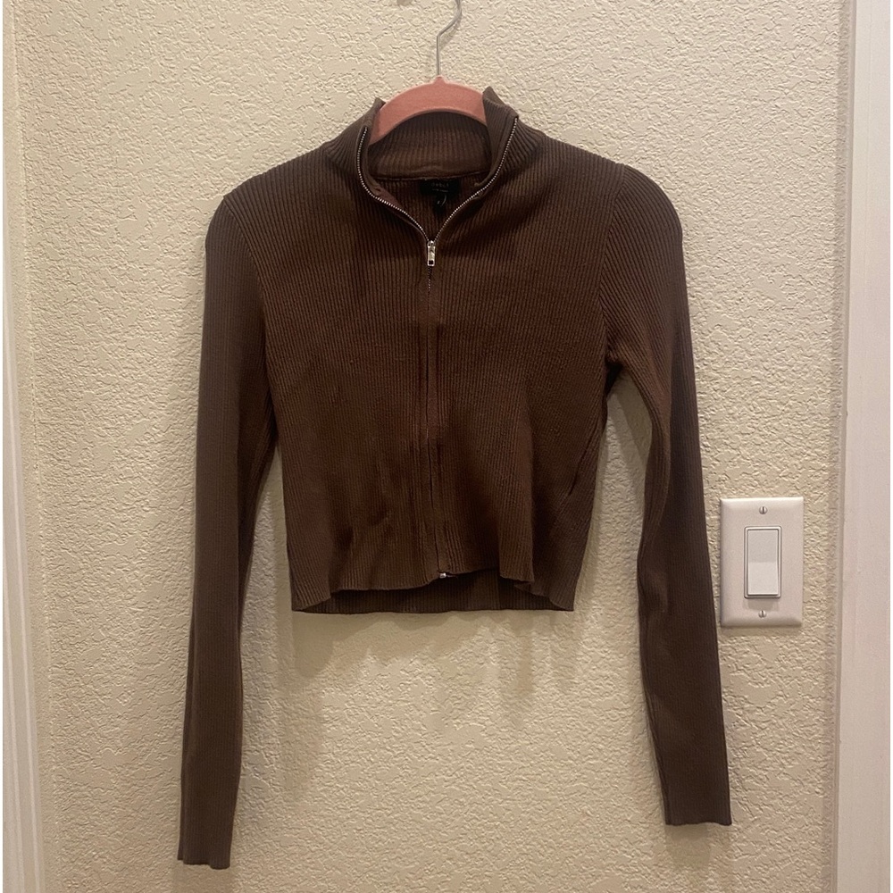 Cropped Brown Sipper Top